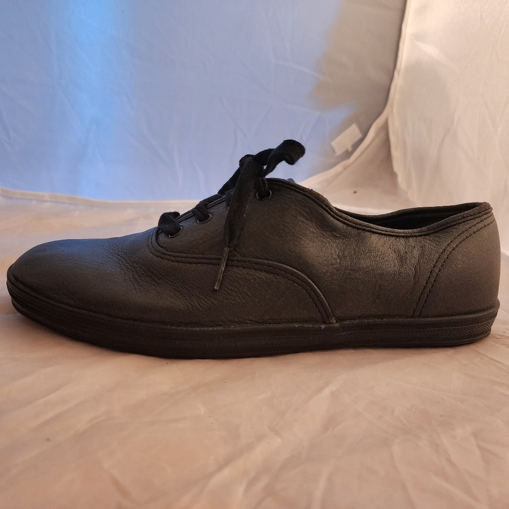 Keds Original Black Faux? Leather Tennis Shoes Women's Size 8 Black Laces EUC - Picture 4 of 9